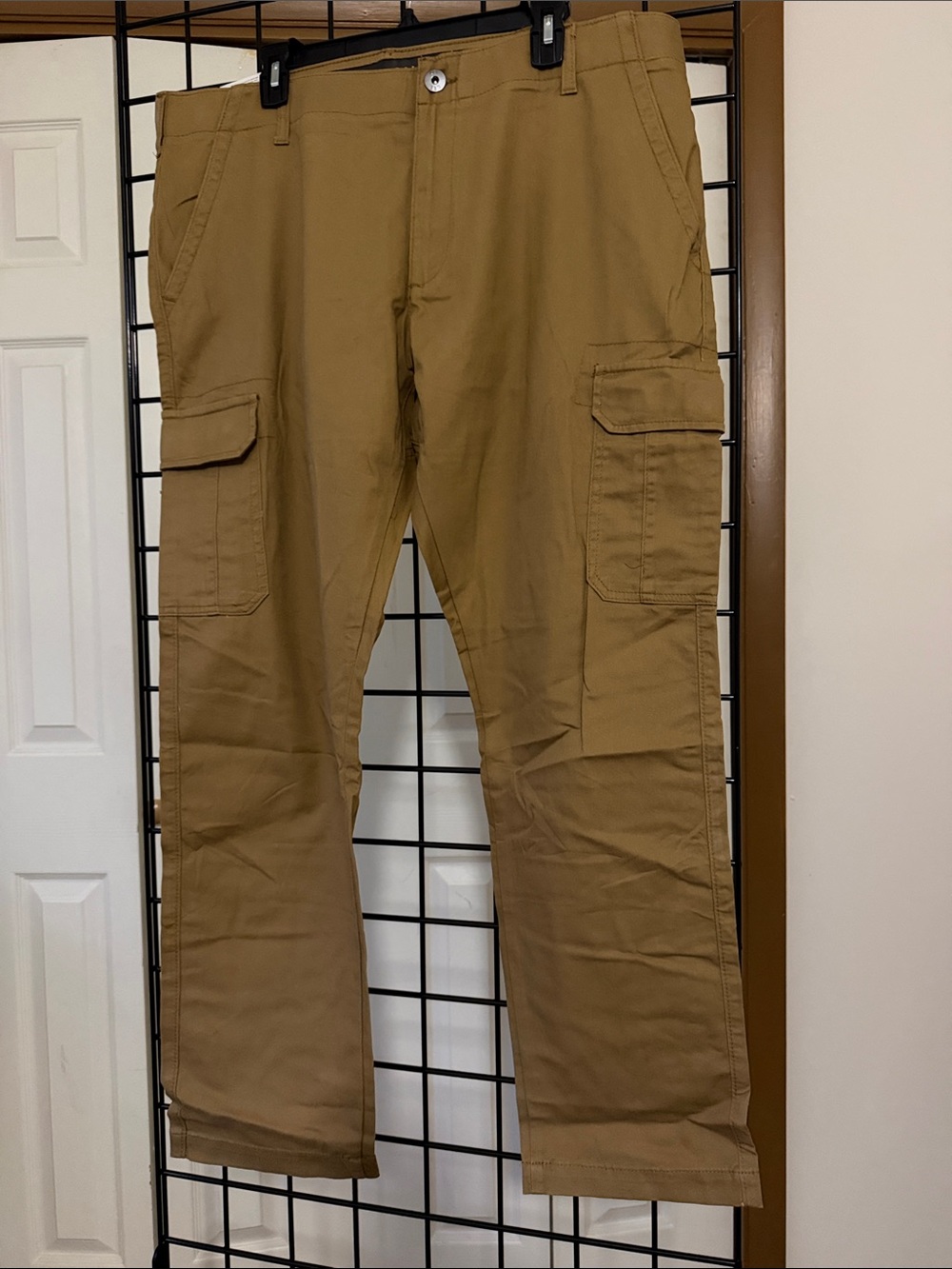 Lee Men's Cargo Pants in Khaki